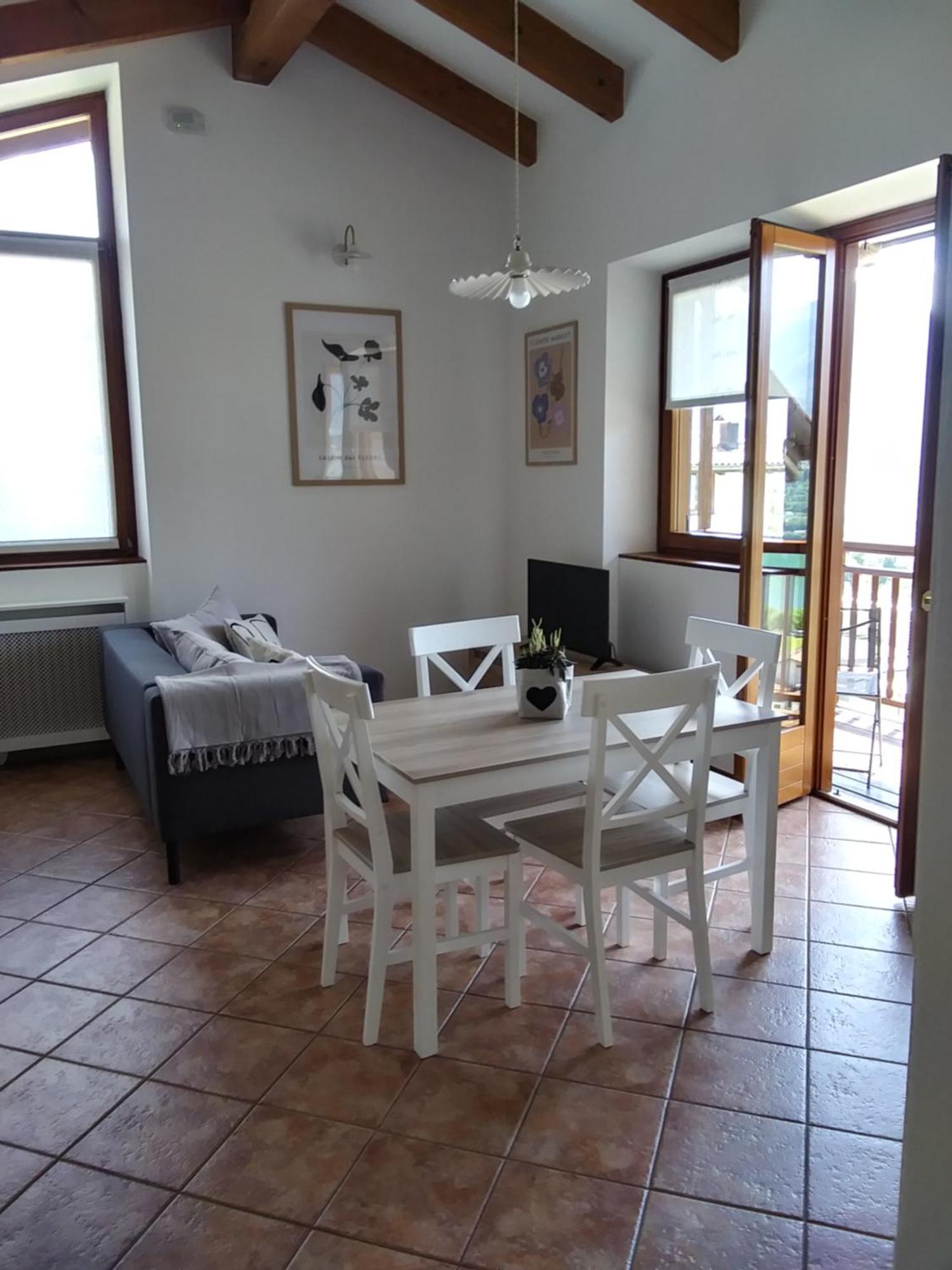 La Casa Di Athos Apartment Tenna Exterior photo