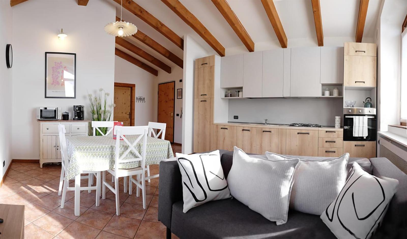 La Casa Di Athos Apartment Tenna Exterior photo